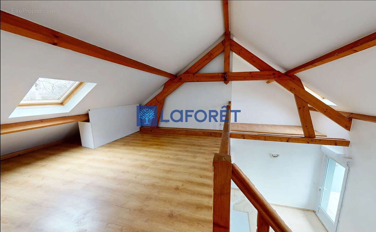 Appartement à SAVIGNY-SUR-ORGE