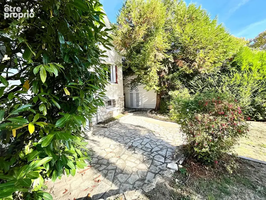SAINT-LEU-LA-FORÊT, maison individuelle de 157 m² sur sous-sol total, sur un terrain de 563 m². - photo 3