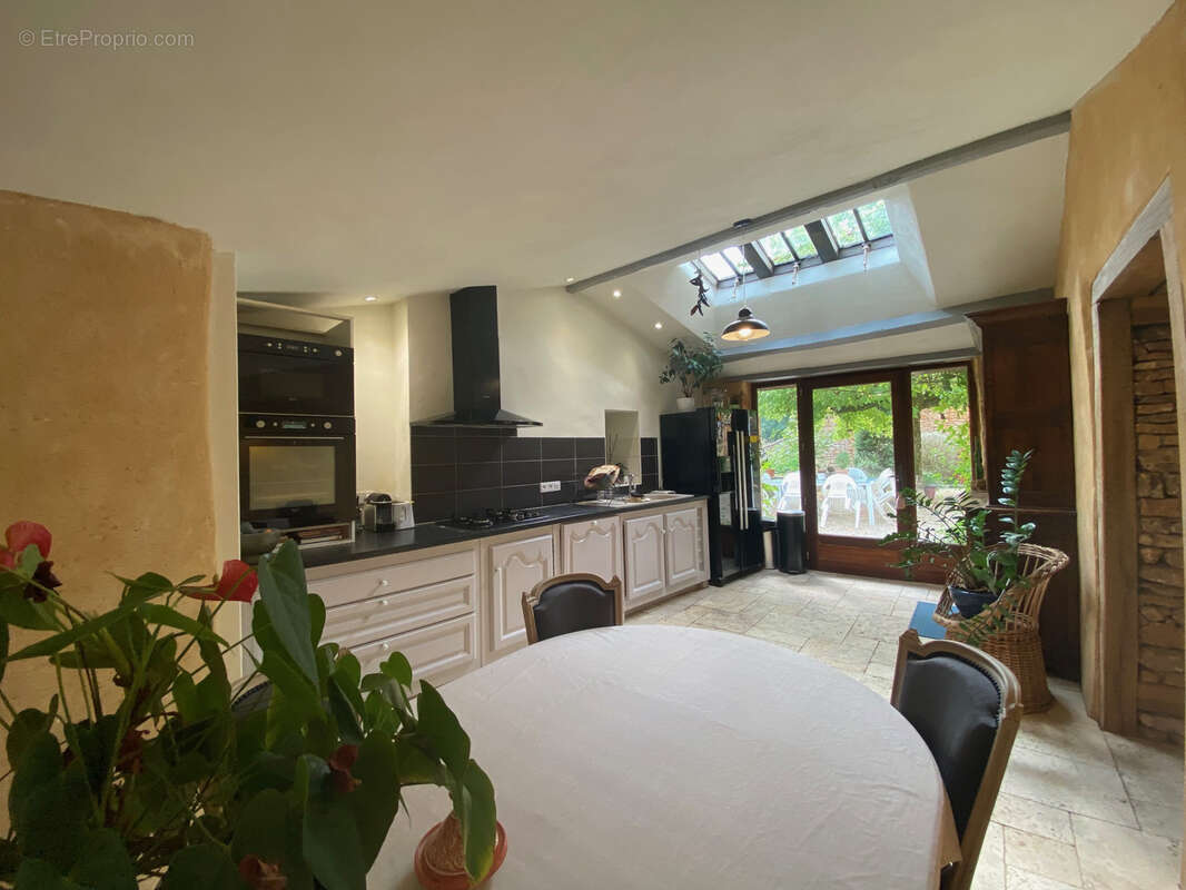 Maison à MONTCABRIER