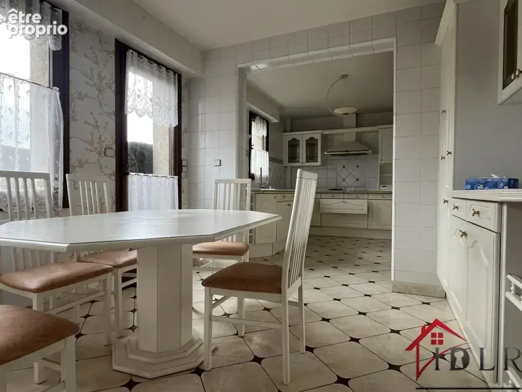 maison d'habitation de type f7 de 230 m2 habitables sur un t - photo 3
