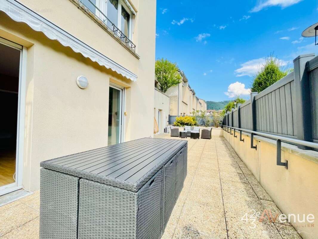 Appartement à AUREC-SUR-LOIRE
