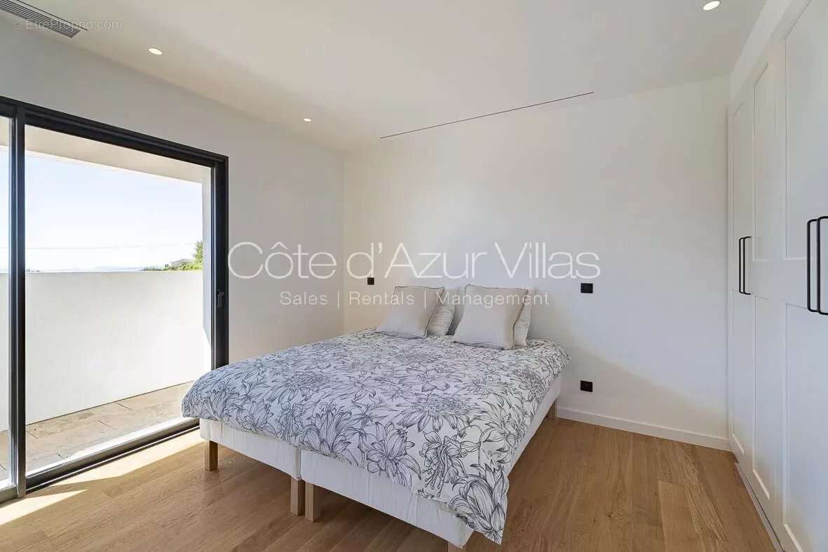 Maison à TOURRETTES-SUR-LOUP