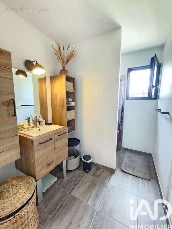 Maison 77 m² à Chennegy  - photo 9