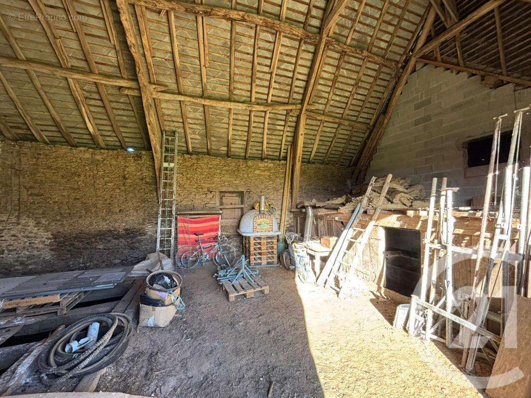 Maison à LA CROISILLE-SUR-BRIANCE