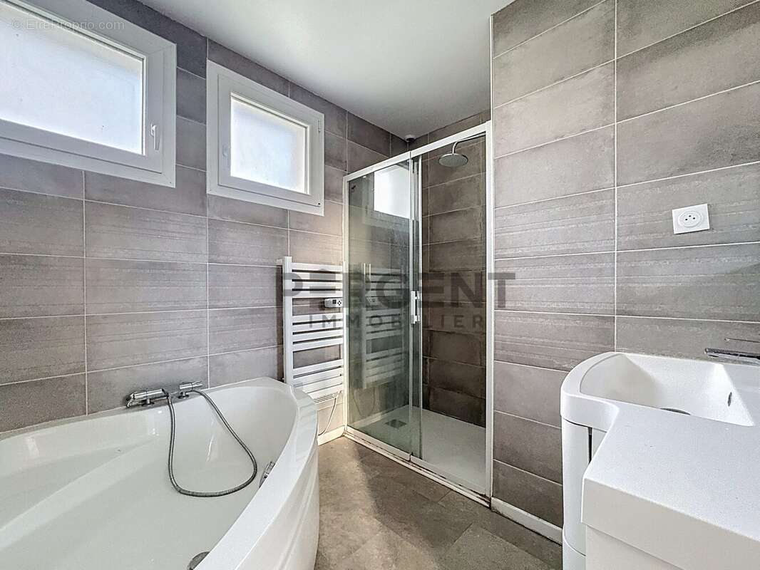 Maison à VILLE-SUR-LUMES