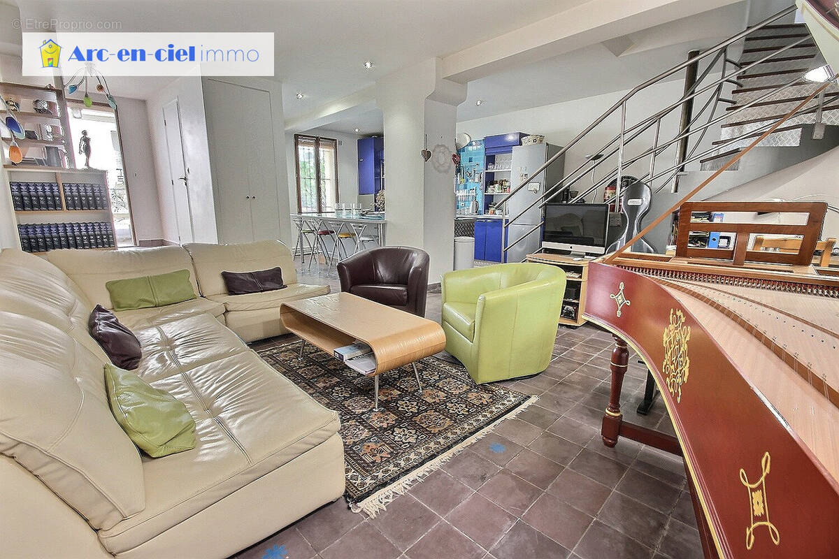 Appartement à PARIS-10E