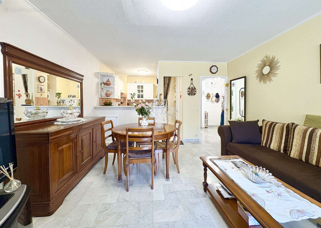 Appartement à SANARY-SUR-MER