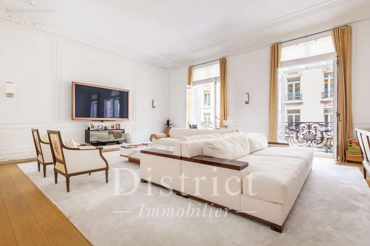 Exclusivité Avenue de Messine. Appartement entièrement rénové 242 m² - photo 4