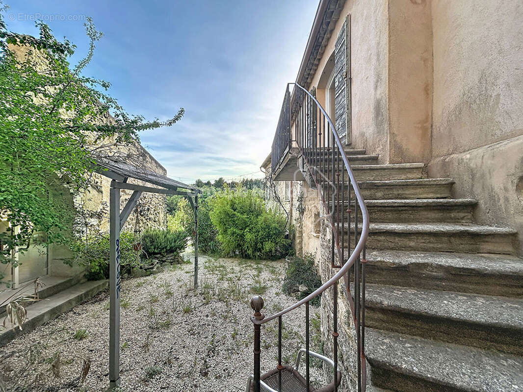 Maison à MAZAN