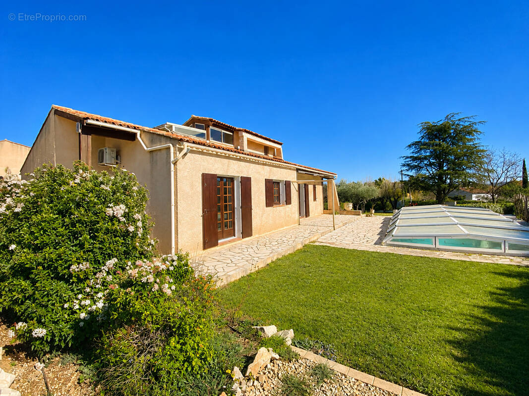 Maison à PUGET-VILLE