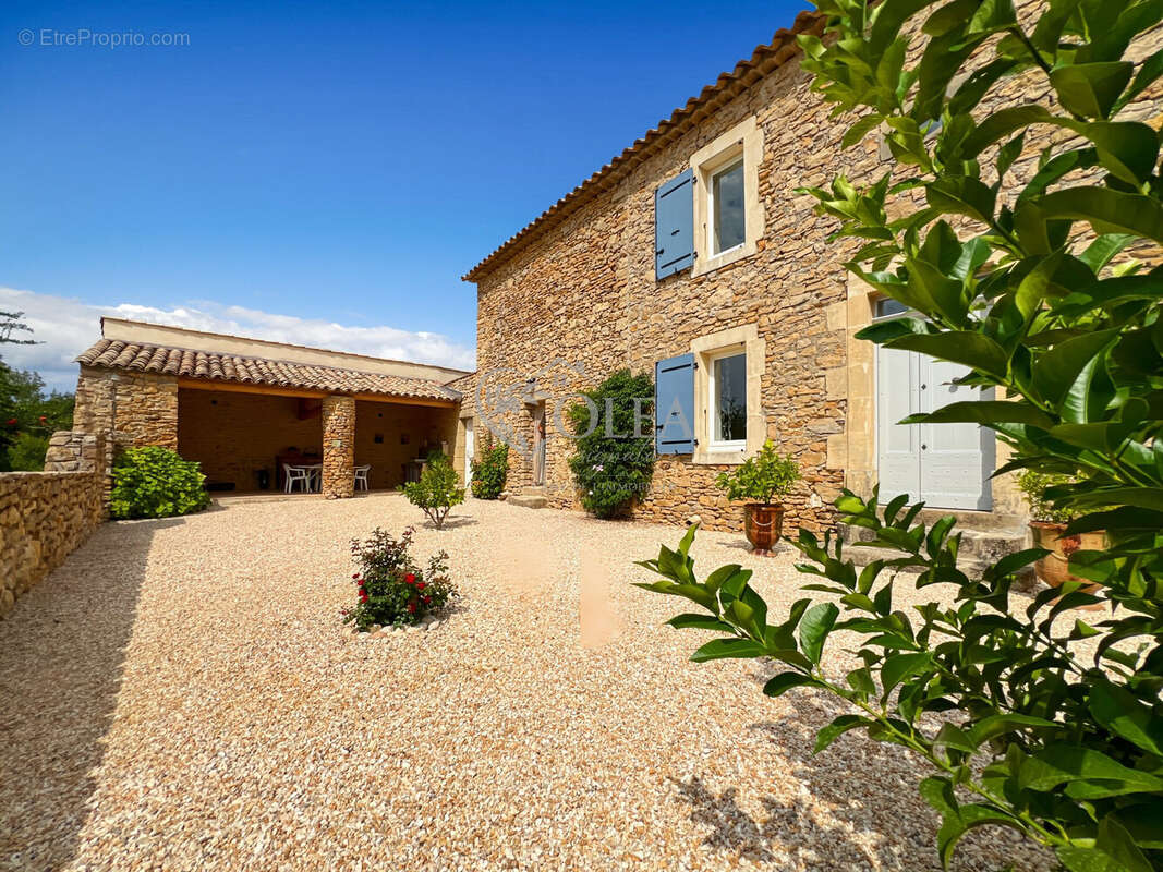 Maison à SAINT-MARCEL-DE-CAREIRET