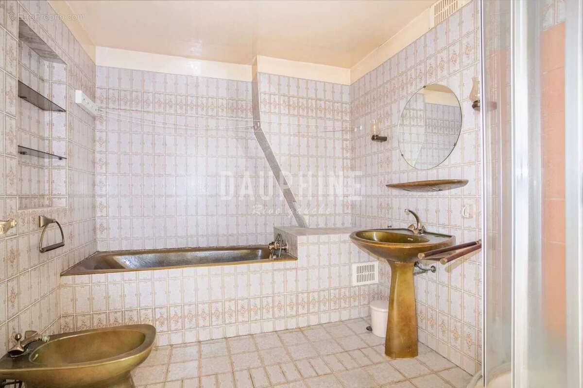 Appartement à PARIS-7E