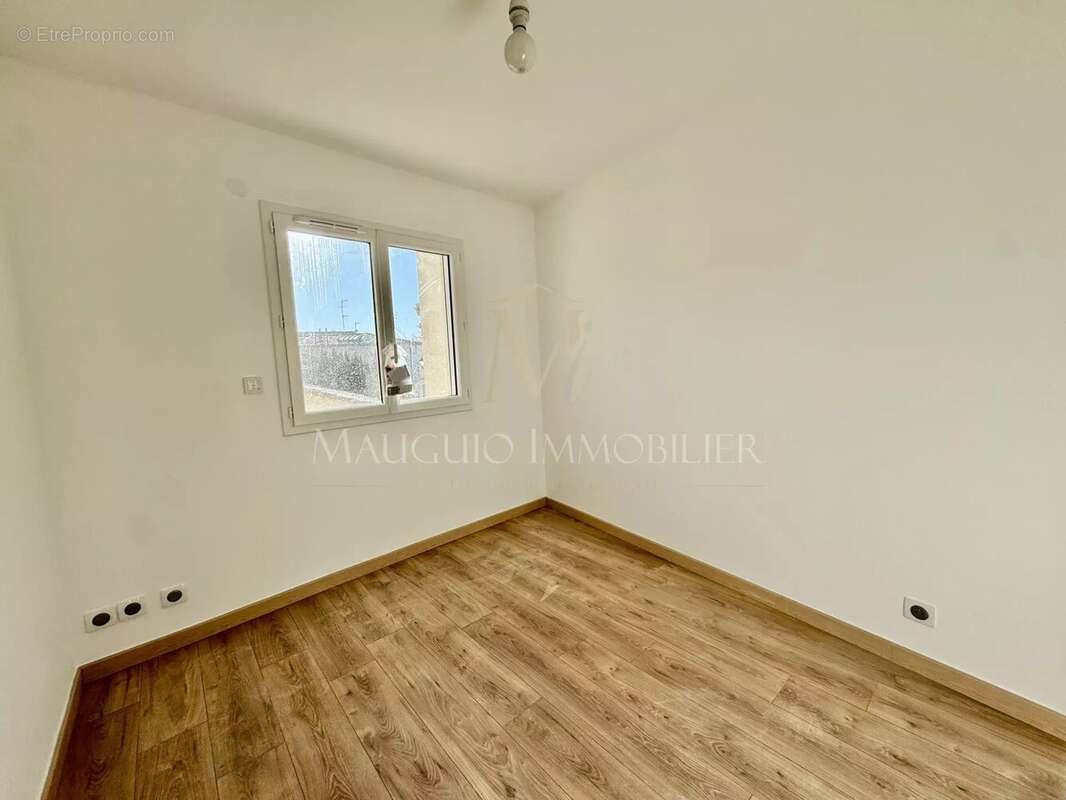 Appartement à MAUGUIO