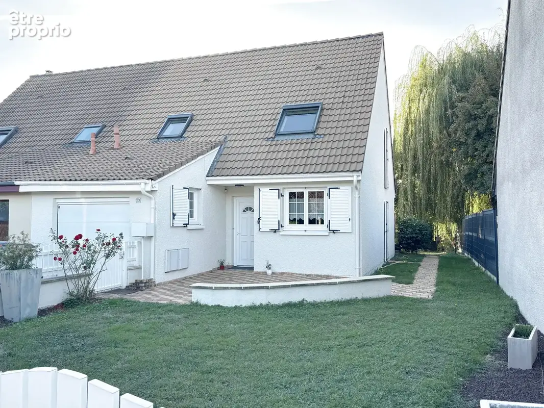 Photo Maison à Sarge-Les-Le-Mans au prix de 253 200€