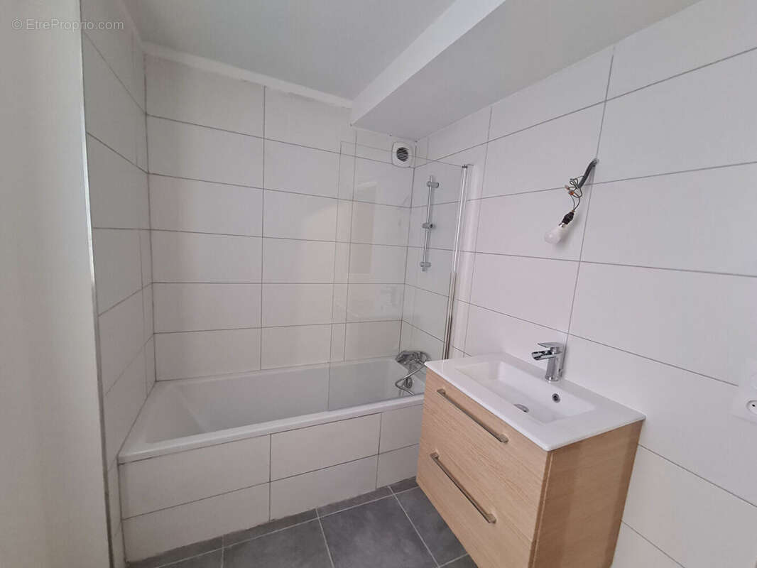 Appartement à CUERS