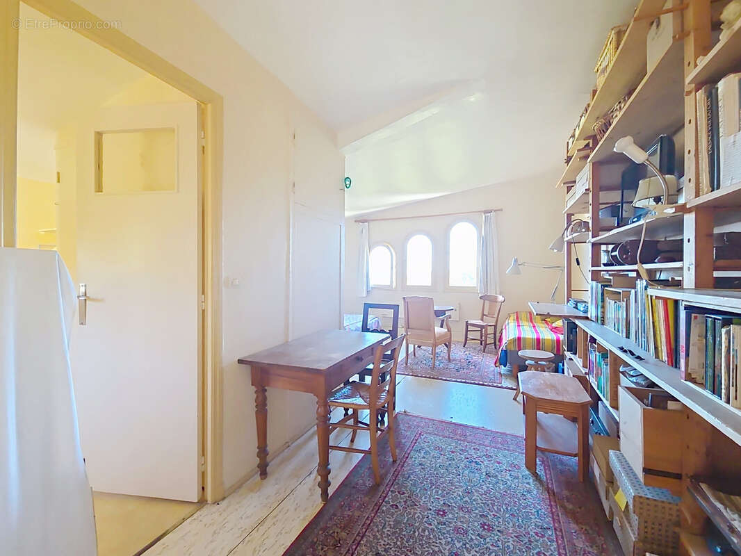 Vence - proche centre - 3p + studio - photo 12