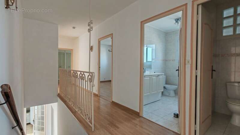 Maison à FONTVIEILLE