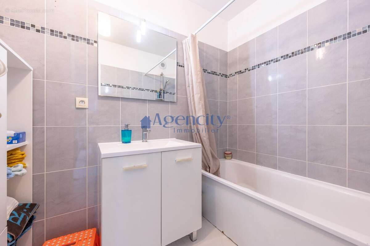 Appartement à LOGNES