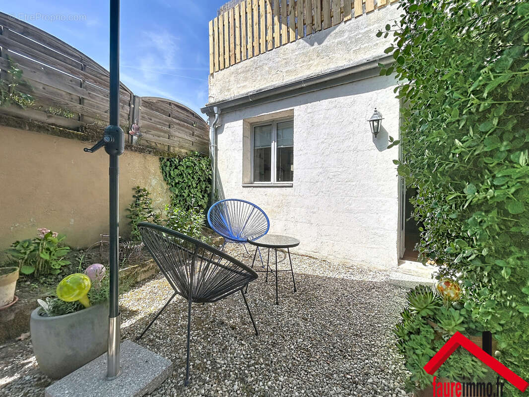 Maison à TERRASSON-LAVILLEDIEU