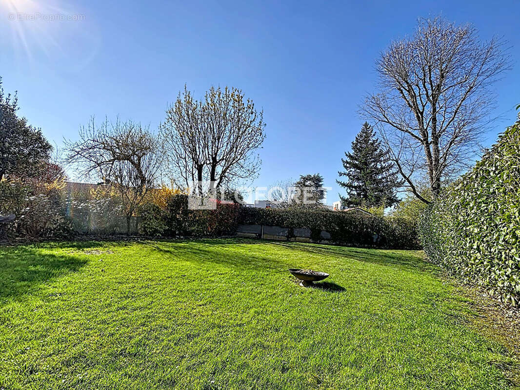 Maison à BOURG-EN-BRESSE