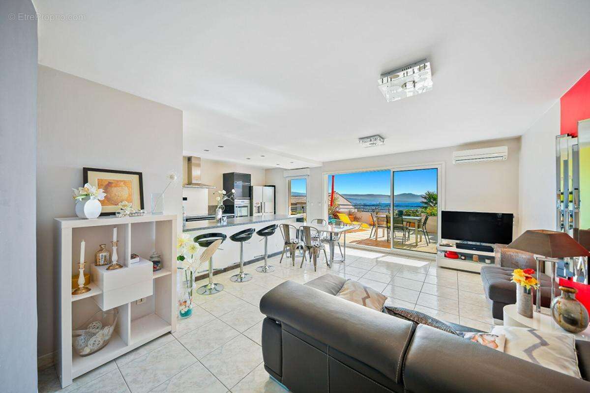 Appartement La Ciotat 4 pièce(s) 75.73 m2 vue mer avec garage et place de parking - photo 6