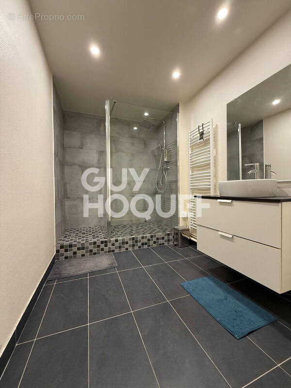 Appartement à NEUILLY-SUR-MARNE