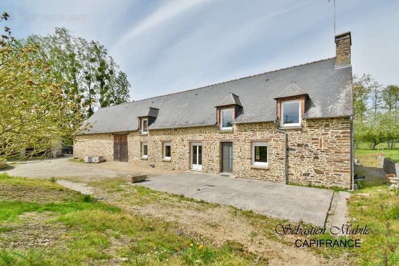 Maison à PLEINE-FOUGERES