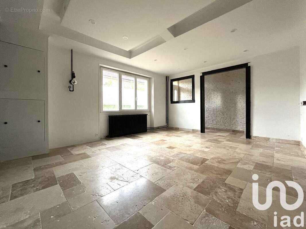 Photo 3 - Maison à DAMMARIE-LES-LYS