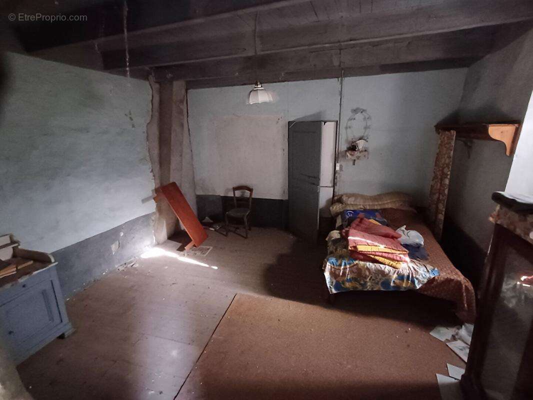 Maison à LES OLLIERES-SUR-EYRIEUX