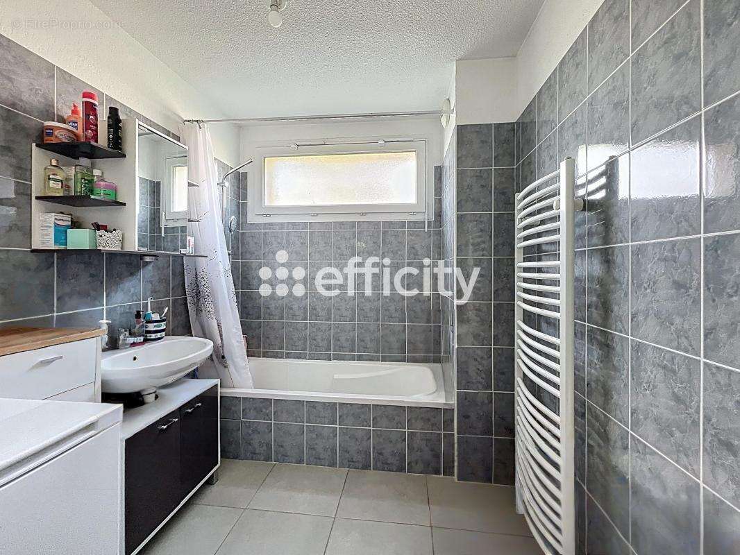 Appartement à CLUSES