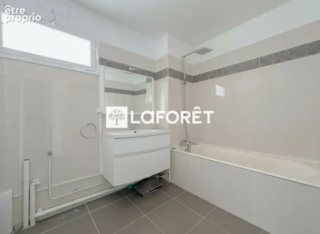 3 pièces lumineux avec balcon, parking et vue dégagée - photo 5