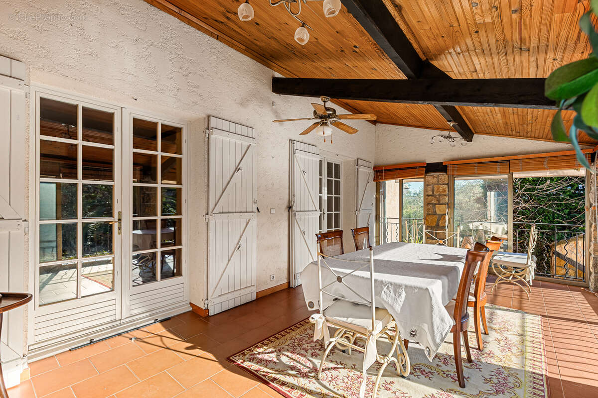 Maison à MOUGINS