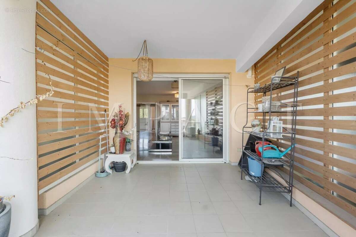 Appartement à LE CANNET
