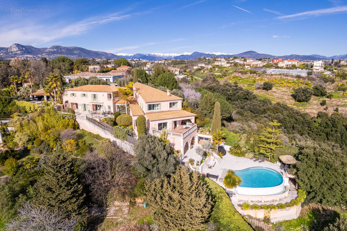 Maison à CAGNES-SUR-MER