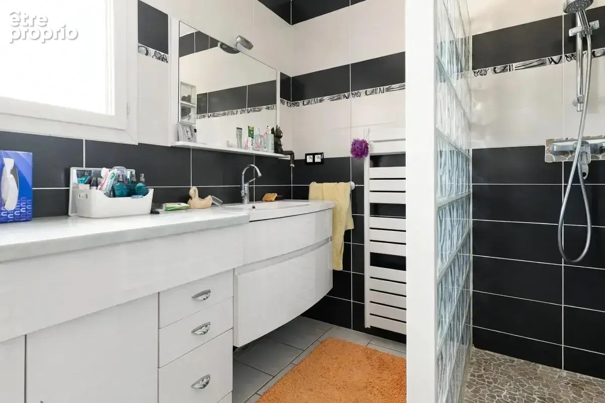 Maison de 5 pièces de 110 m² à Sanary-sur-Mer - photo 18