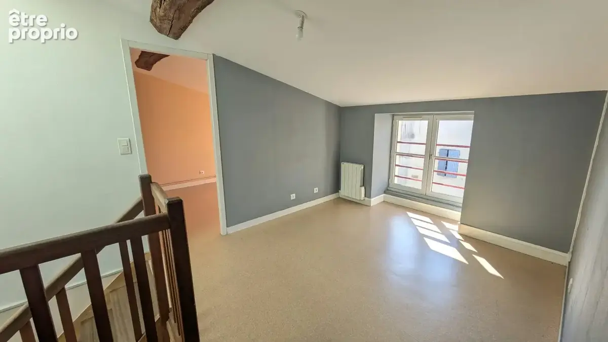 NIORT   Bel appartement 84 m2   2 chambres - Cave et Parking - photo 5