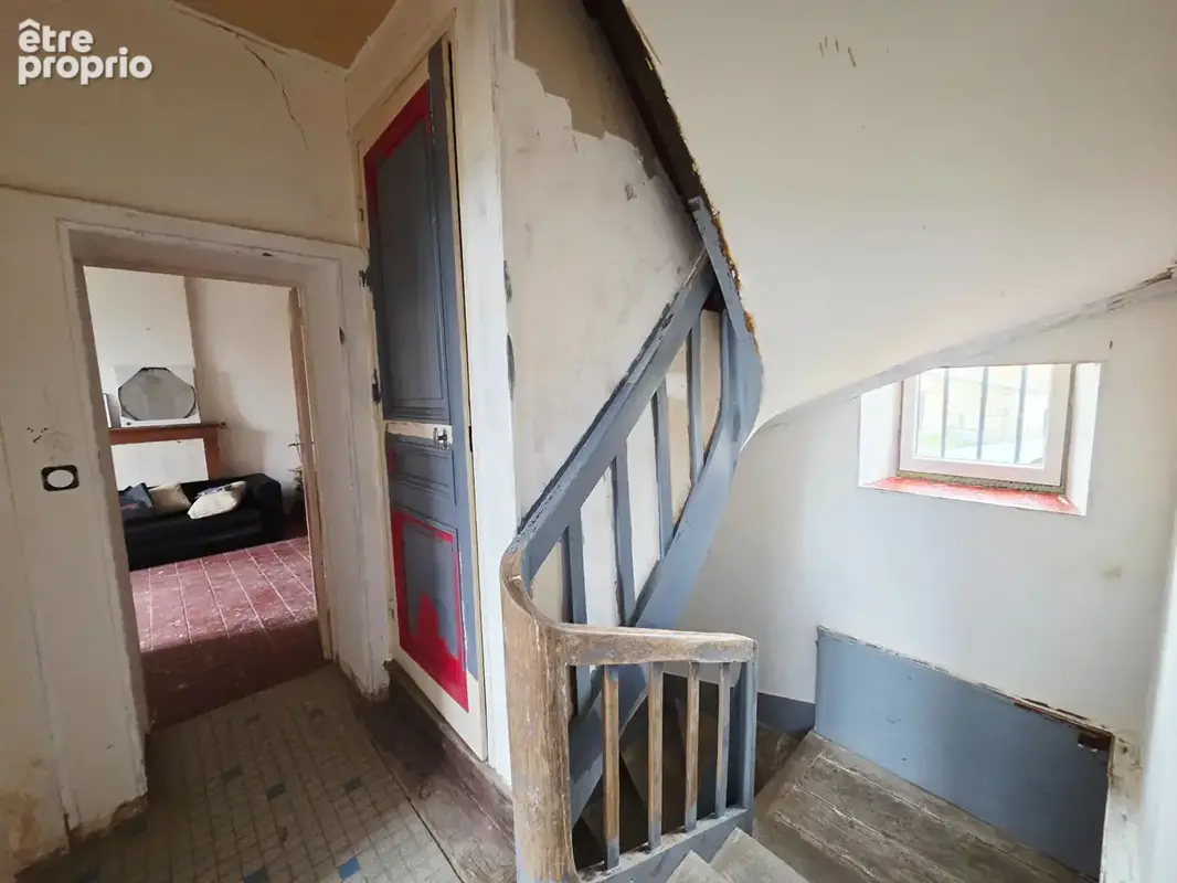 Maison atypique à rénover - Ancienne école - 180 m² potentiel - Vernie (25 min du Mans) - photo 9