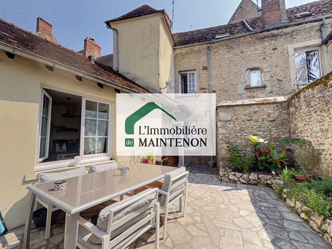 Appartement à EPERNON