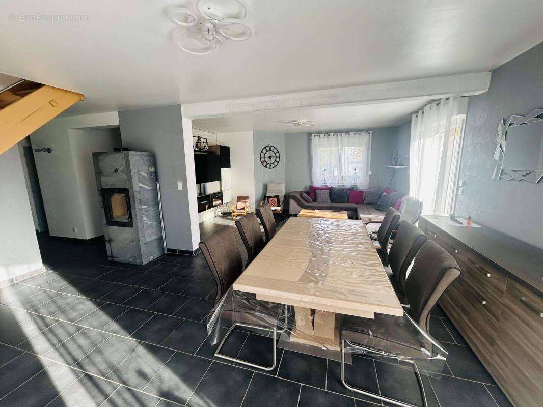 Mandeure magnifique maison f7 recente 150 m2 - photo 2