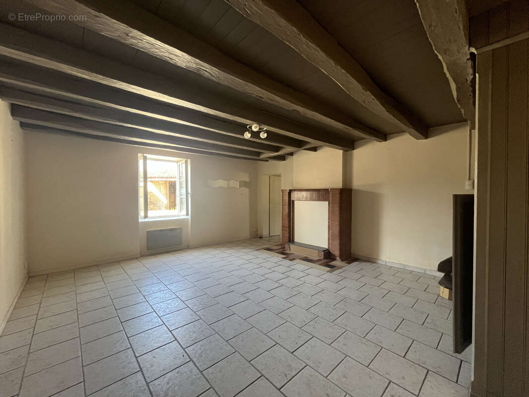 Maison à HIERSAC