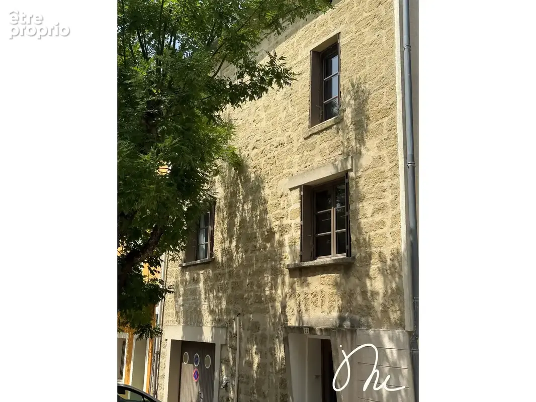 Photo Maison à Saint-Quentin-La-Poterie au prix de 280 000€