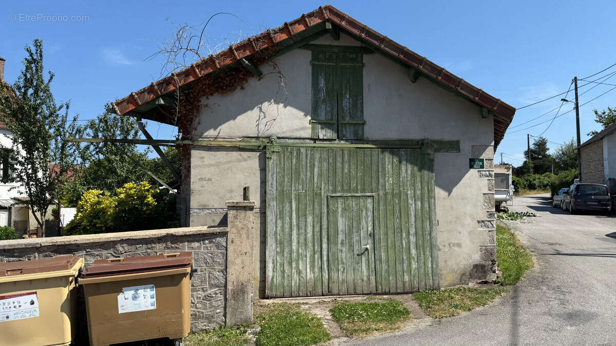 Maison à LAVAVEIX-LES-MINES