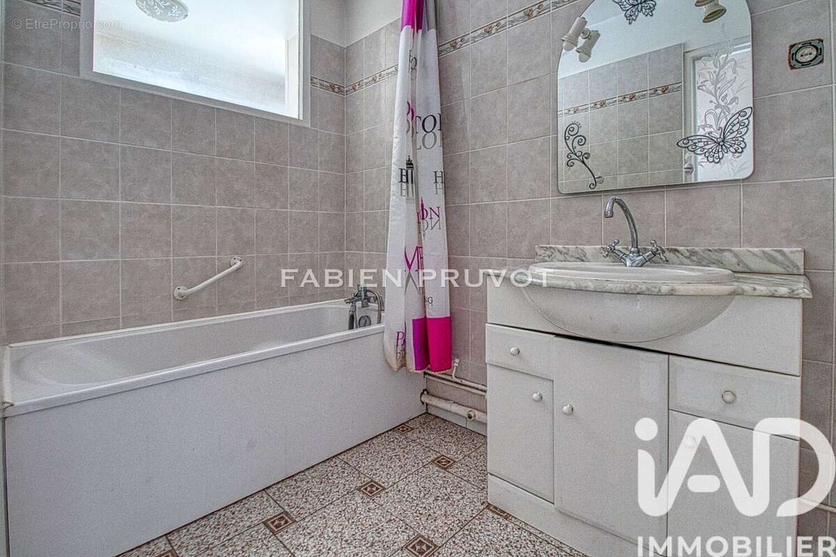 Photo 9 - Appartement à MONTIGNY-LES-CORMEILLES