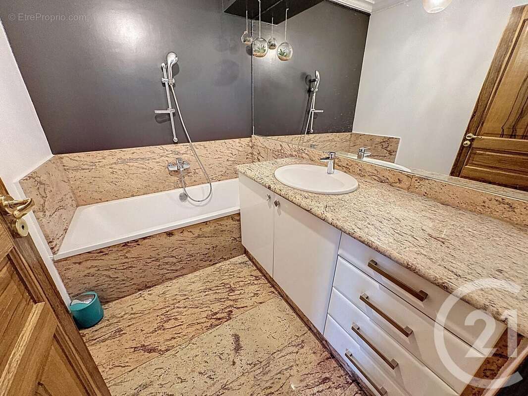 Appartement à LYON-7E