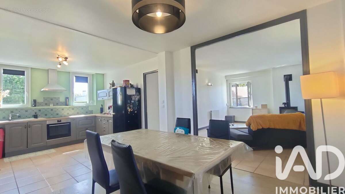 Maison 108 m² à Folligny  - photo 6