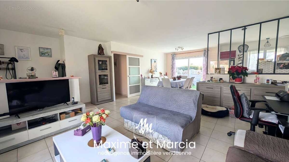 Maison à LE GIROUARD