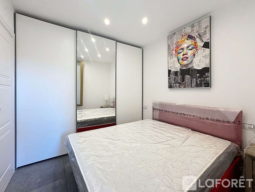 Appartement à ROQUEBRUNE-CAP-MARTIN