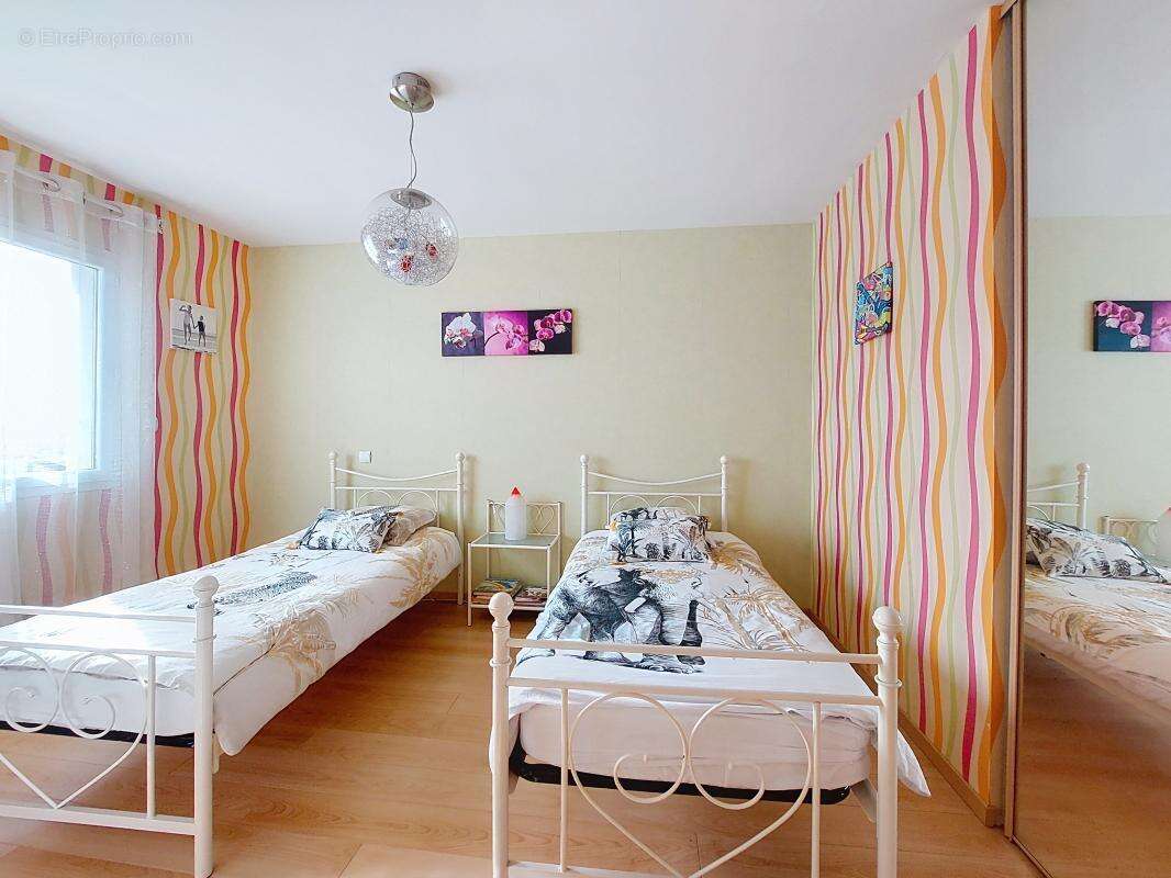 Maison à SAINT-BONNET-DE-MURE