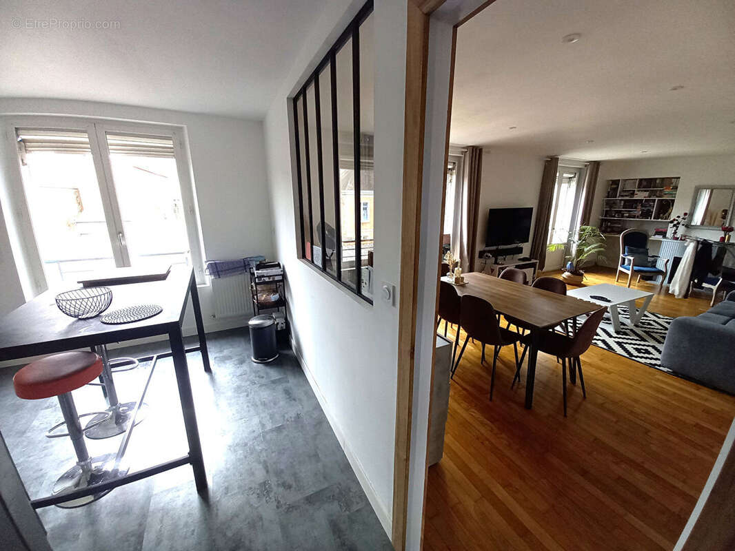 Appartement à FOUGERES