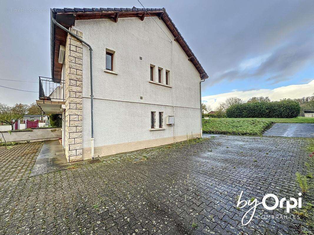 Maison à SAINT-ELOY-LES-MINES